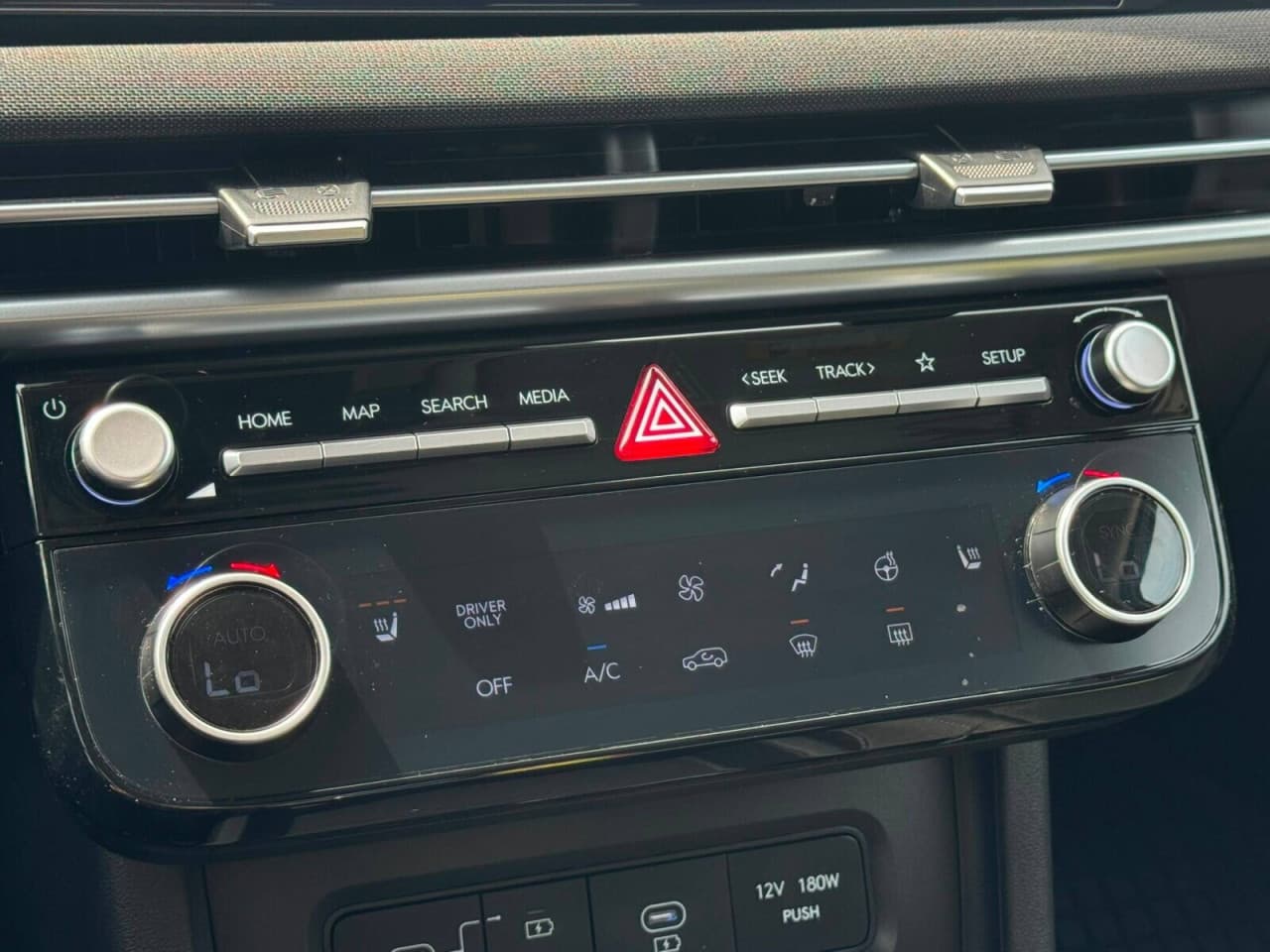 Hyundai Tucson - zdjęcie 16