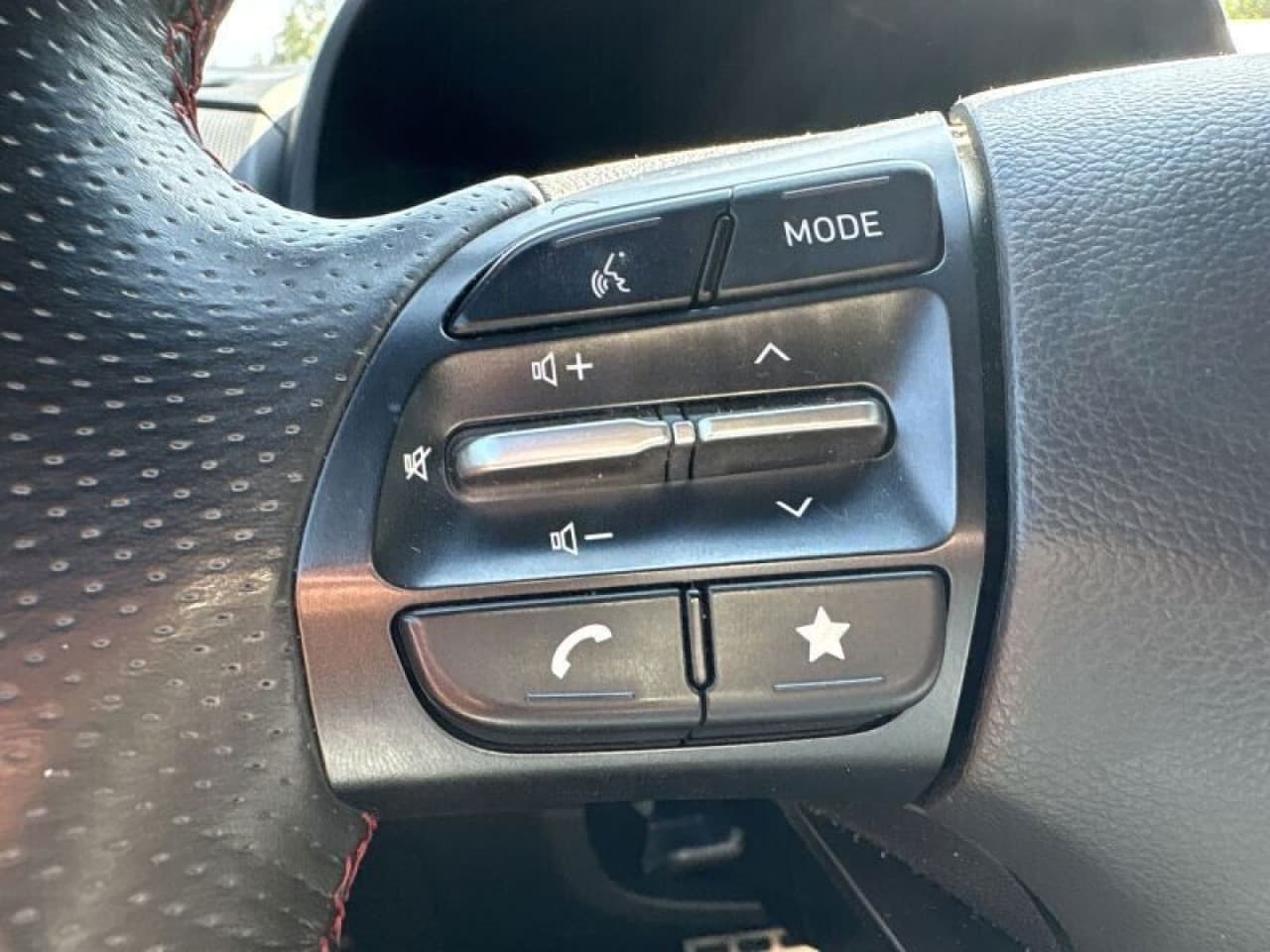 Hyundai Kona - zdjęcie 14